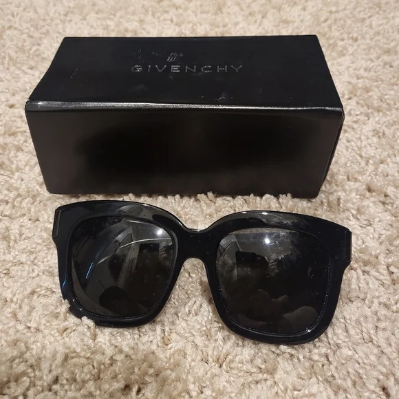 Givenchy | Accessories | Givenchy Woman Sunglassesauthentic  display picture 1